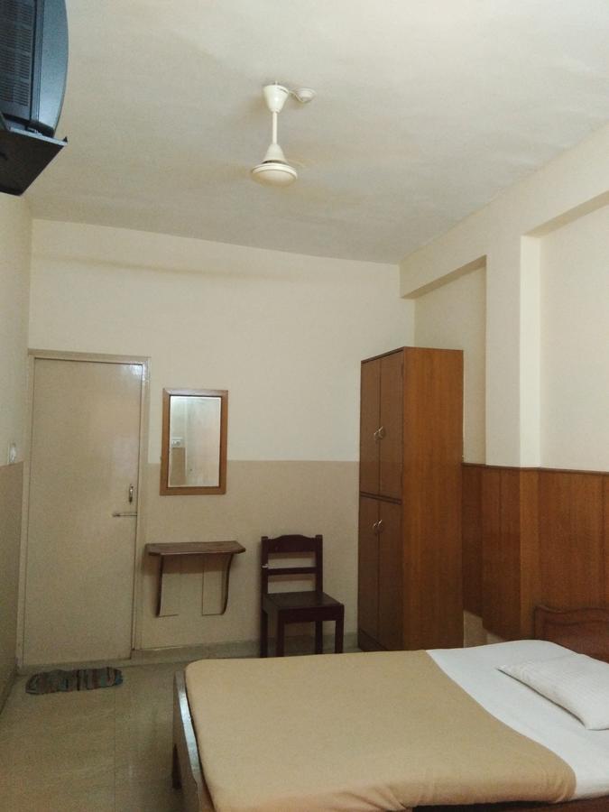 Veekay Tourist Home Bangalore Exteriör bild
