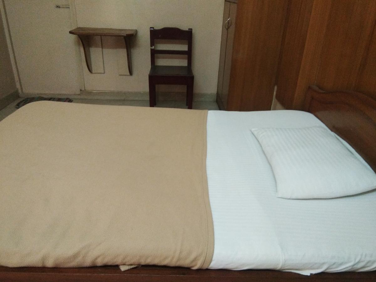 Veekay Tourist Home Bangalore Exteriör bild